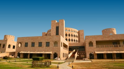 Master data-driven decision-making with ISB's Executive Education Programme in Applied Business Analytics.