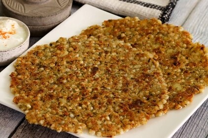 Sabudana thalipeeth (Madhura's Recipe) Sabudana thalipeeth (Madhura's Recipe)