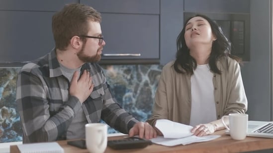 Set boundaries: We should set personal boundaries for ourselves to not end up oversharing information.&nbsp;(Pexels)