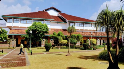 According to a Facebook post by IIM Kozhikode, the platform is an initiative by Prof Debashis Chatterjee, Director of IIM Kozhikode. According to a Facebook post by IIM Kozhikode, the platform is an initiative by Prof Debashis Chatterjee, Director of IIM Kozhikode.