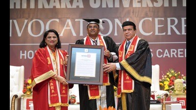 Madhu Chitkara, pro-chancellor of Chitkara University, Punjab, praised Narayanam’s achievements. (HT Photo) Madhu Chitkara, pro-chancellor of Chitkara University, Punjab, praised Narayanam’s achievements. (HT Photo)
