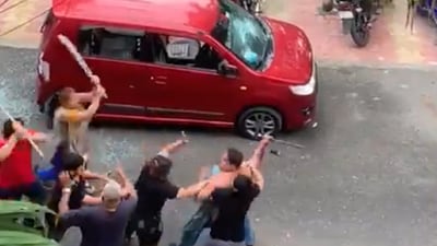 Police said that the fight rook place on Monday around 6pm and a 2 minute video of the spat was widely shared on social media. (HT Photo (video grab)) Police said that the fight rook place on Monday around 6pm and a 2 minute video of the spat was widely shared on social media. (HT Photo (video grab))