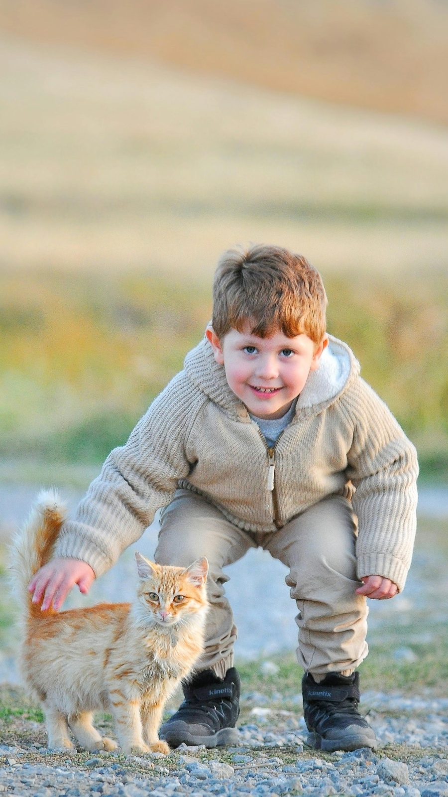 cat_and_kid