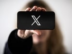 Social media platform X experienced outages on Tuesday, with Downdetector showing over 27,700 reports in the US. Social media platform X experienced outages on Tuesday, with Downdetector showing over 27,700 reports in the US.