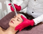Microneedling is a foundational treatment that involves using fine needles to create tiny micro injuries in the skin(Photo: Adobe Stock)