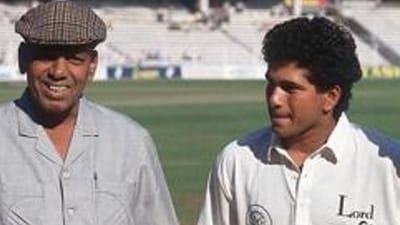 Sachin Tendulkar and his childhood coach Ramakant Achrekar. (Popperfoto/Getty Images)
