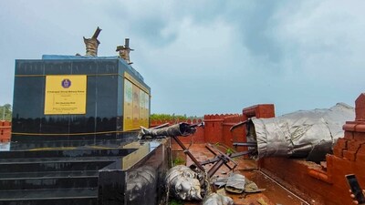 A statue of Chhatrapati Shivaji Maharaj, erected by the Navy and inaugurated by Prime Minister Narendra Modi last year, collapses at Rajkot Fort, in Malvan, Monday. (PTI) A statue of Chhatrapati Shivaji Maharaj, erected by the Navy and inaugurated by Prime Minister Narendra Modi last year, collapses at Rajkot Fort, in Malvan, Monday. (PTI)