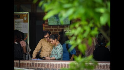 Students at Miranda House on Wednesday. (Sanchit Khanna/HT Photo) Students at Miranda House on Wednesday. (Sanchit Khanna/HT Photo)