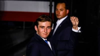 Barron Trump and his security entourage is MIA from orientation programs at all schools in New York. Photographer: Eva Marie Uzcategui/Bloomberg (Bloomberg) Barron Trump and his security entourage is MIA from orientation programs at all schools in New York. Photographer: Eva Marie Uzcategui/Bloomberg (Bloomberg)
