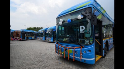 The government should support manufacturing all EV components, including batteries, within India. (HT Photo) The government should support manufacturing all EV components, including batteries, within India. (HT Photo)