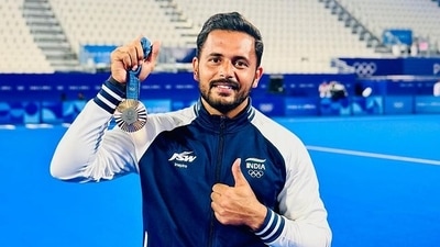 Harmanpreet Singh led the Indian mens hockey team to a bronze medal finish at the Paris Olympics 2024. Harmanpreet Singh led the Indian mens hockey team to a bronze medal finish at the Paris Olympics 2024.
