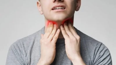 “Thyroid swelling is seen as swelling in the front portion of the neck which gradually increases in size. Although thyroid swelling is common among females, men are also affected by it," said Dr. Satish Nair. (Unsplash) “Thyroid swelling is seen as swelling in the front portion of the neck which gradually increases in size. Although thyroid swelling is common among females, men are also affected by it," said Dr. Satish Nair. (Unsplash)