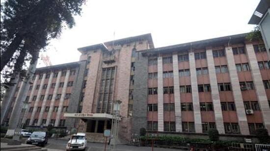 Earlier in July, the PMC had intensified investigations into allegations of corruption and misconduct levelled at its assistant health officer/s. Two inquiries were launched: (HT PHOTO)