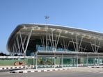 Bengaluru airport sees brutal murder after man slashes another man's throat with machete: Report