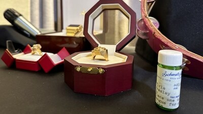 Elvis Presley's jewelry and pill bottle are displayed ahead of Artifacts of Hollywood & Music sale by GWS Auctions, in New York City, New York, U.S. August 26, 2024. REUTERS/Christine Kiernan (REUTERS)