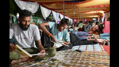 Candidates at a temporary shelter outside Charbagh Station in Lucknow, on Thursday (Mushtaq Ali/HT) Candidates at a temporary shelter outside Charbagh Station in Lucknow, on Thursday (Mushtaq Ali/HT)
