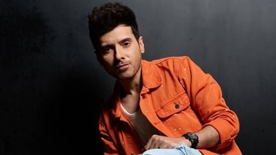 Divyenndu was last seen in Life Hill Gayi. Divyenndu was last seen in Life Hill Gayi.