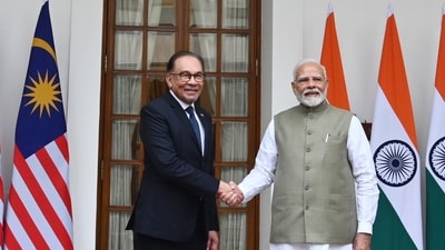 New Delhi, India - Aug. 20, 2024: Prime Minister Narendra Modi, shakes hand with his Malaysian counterpart Anwar Ibrahim before their delegation level meeting at Hyderabad House in New Delhi, India, on Tuesday, August 20, 2024. (Photo by Arvind Yadav/ Hindustan Times) New Delhi, India - Aug. 20, 2024: Prime Minister Narendra Modi, shakes hand with his Malaysian counterpart Anwar Ibrahim before their delegation level meeting at Hyderabad House in New Delhi, India, on Tuesday, August 20, 2024. (Photo by Arvind Yadav/ Hindustan Times)