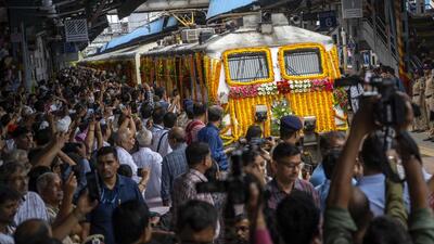 Mumbai, India - Aug. 29, 2024: Union Minister of Commerce and Industry Piyush Goyal flags off a bi-weekly train between Bandra Terminus and Madgaon, at Borivali station in Mumbai, India, on Thursday, August 29, 2024. (Photo by Satish Bate/ Hindustan Times) (Hindustan Times) Mumbai, India - Aug. 29, 2024: Union Minister of Commerce and Industry Piyush Goyal flags off a bi-weekly train between Bandra Terminus and Madgaon, at Borivali station in Mumbai, India, on Thursday, August 29, 2024. (Photo by Satish Bate/ Hindustan Times) (Hindustan Times)