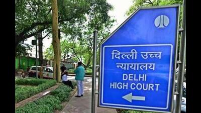 A bench of acting chief justice Manmohan and justice Tushar Rao Gedela directed the MCD commissioner to file an affidavit. (HT Archive) A bench of acting chief justice Manmohan and justice Tushar Rao Gedela directed the MCD commissioner to file an affidavit. (HT Archive)