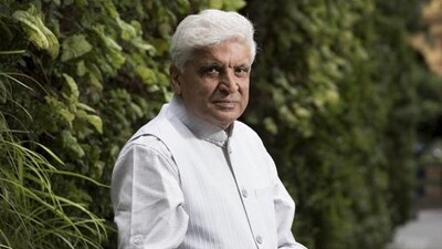 Javed Akhtar emphasised the lack of understanding of contemporary women in society. Javed Akhtar emphasised the lack of understanding of contemporary women in society.