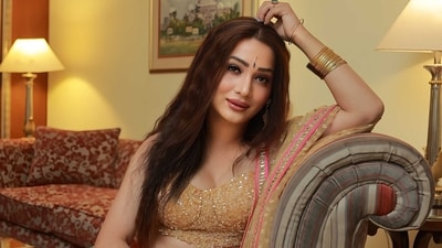 Trans model Navya Singh