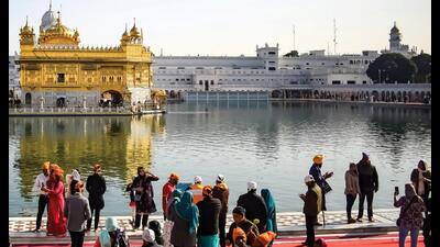 Visit Amritsar during Baisakhi or Diwali, when the Golden Temple is decked up. Visit Amritsar during Baisakhi or Diwali, when the Golden Temple is decked up.