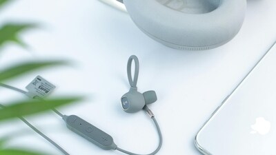 Score amazing deals in the Amazon Autumn Mobile Accessories Sale with up to 80% off on chargers, earphones, cables, and more! (Pexels) Score amazing deals in the Amazon Autumn Mobile Accessories Sale with up to 80% off on chargers, earphones, cables, and more! (Pexels)