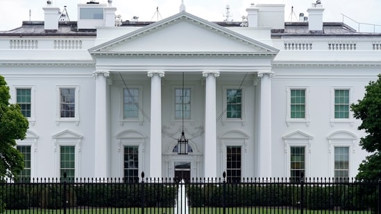 Explainer on the role of the Electoral College, its origins, and its powerful influence on the outcome of U.S. presidential elections