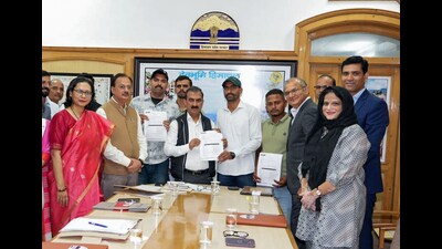 Himachal CM Sukhvinder Singh Sukhu during the signing of a pact with a Dubai-based group, in Shimla on Saturday. (ANI) Himachal CM Sukhvinder Singh Sukhu during the signing of a pact with a Dubai-based group, in Shimla on Saturday. (ANI)
