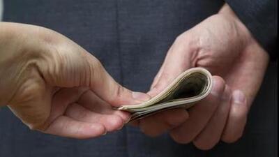 The accused was arrested while accepting a  ₹50,000 bribe. (File)