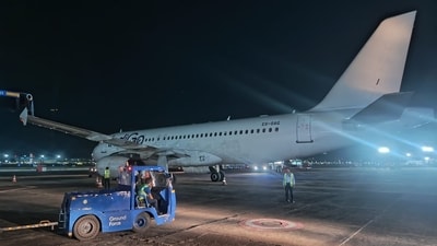 However both runways were later cleared, and the aircraft made a safe landing. (via HT)