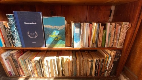 The bookshelf (Sonya Dutta Choudhury) The bookshelf (Sonya Dutta Choudhury)