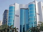 The allegations against SEBI are a stark reminder that financial regulators often are left alone to defend themselves.(HT File)