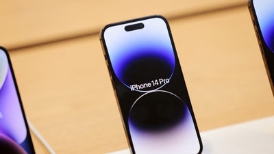 Representational image: More than 1,500 iPhones worth  ₹11 crore were stolen from a truck in Madhya Pradesh
REUTERS/Andrew Kelly/File Photo (REUTERS)