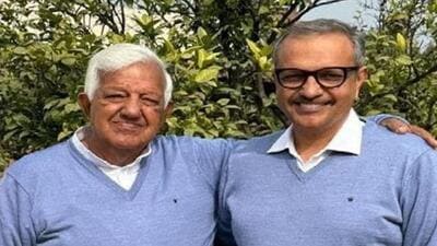Suneel Sangwan with his father and former Haryana minister Satpal Sangwan (File)