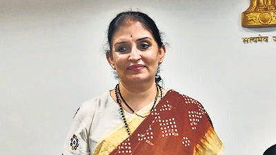 The hotly debated topics were the transfers of Indian Administrative Service (IAS) officers, especially the speculations that chief secretary Sujata Saunik could move on to take the State Election Commissioner’s (SEC) post. (Anshuman Poyrekar/ HT) The hotly debated topics were the transfers of Indian Administrative Service (IAS) officers, especially the speculations that chief secretary Sujata Saunik could move on to take the State Election Commissioner’s (SEC) post. (Anshuman Poyrekar/ HT)