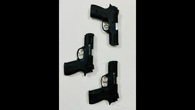 The seized three .30 bore pistols (HT Photo)