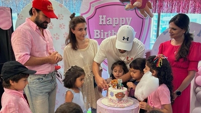 Taimur and Jeh match the pink dress code for Inaaya's birthday bash. 