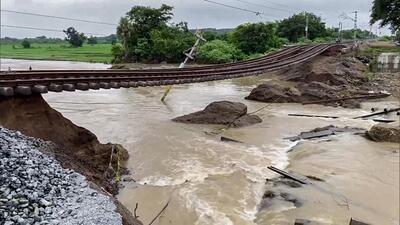 A railway track connecting Kesamudram and Intakanne washed away due to the heavy rains near Intakanne railway station in Mahabubabad on Monday. (ANI) A railway track connecting Kesamudram and Intakanne washed away due to the heavy rains near Intakanne railway station in Mahabubabad on Monday. (ANI)