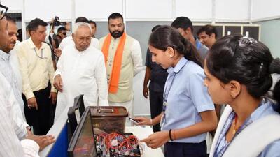 Bihar CM Nitish Kumar at the ITI at Dehri on Monday. (HT photo)