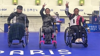 Mona Agarwal joined Lekhara on the podium as she won a bronze. (HT_PRINT) Mona Agarwal joined Lekhara on the podium as she won a bronze. (HT_PRINT)