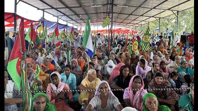 The Union and Haryana governments are trying to divert from the real issues, the farmers said. (HT Photo) The Union and Haryana governments are trying to divert from the real issues, the farmers said. (HT Photo)