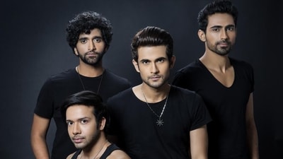 Sanam band was formed in 2011. Sanam band was formed in 2011.