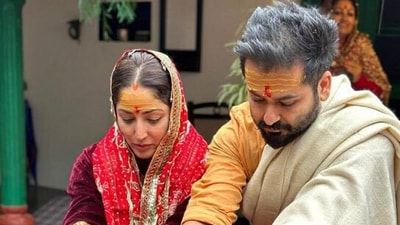 In 2023, Yami Gautam thanked Maa Durga and Lord Shiva for their blessings in an Instagram post. The actor shared photographs of herself and husband, filmmaker Aditya Dhar, praying and performing rituals in front of a lingam. She wrote that she felt blessed and was filled with gratitude. 