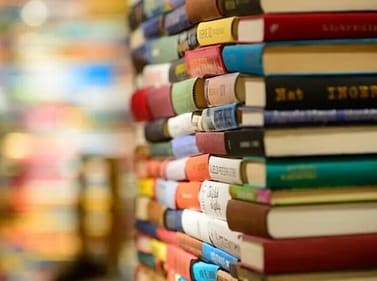 Books (Unsplash) Books (Unsplash)