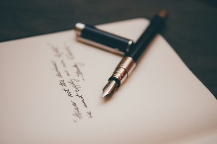 Pen (Unsplash) Pen (Unsplash)