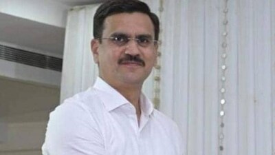 Developers’ body calls for removal of ‘corrupt’ BMC official Vinayak Vispute Developers’ body calls for removal of ‘corrupt’ BMC official Vinayak Vispute
