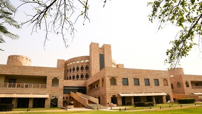 ISB Healthcare Management: AI and GenAI enhance patient care, streamline operations and improve outcomes in healthcare management. ISB Healthcare Management: AI and GenAI enhance patient care, streamline operations and improve outcomes in healthcare management.
