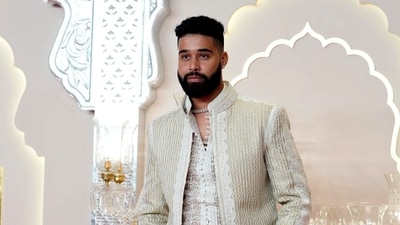Canadian singer and rapper AP Dhillon poses for paparazzi as he attends Anant Ambani and Radhika Merchant's wedding, at Jio World Convention Centre, in Mumbai, Friday, July 12, 2024. (PTI) Canadian singer and rapper AP Dhillon poses for paparazzi as he attends Anant Ambani and Radhika Merchant's wedding, at Jio World Convention Centre, in Mumbai, Friday, July 12, 2024. (PTI)